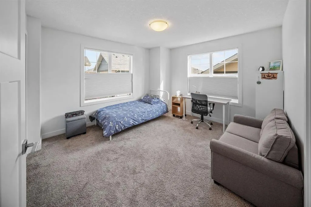 139 Evanscrest Gardens NW
