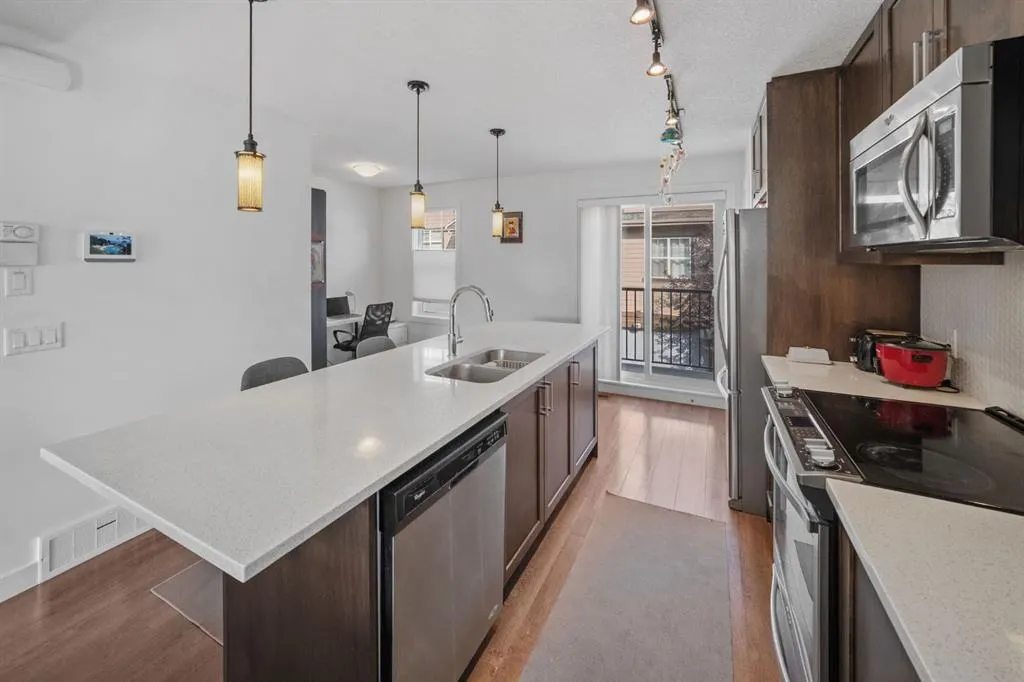 139 Evanscrest Gardens NW