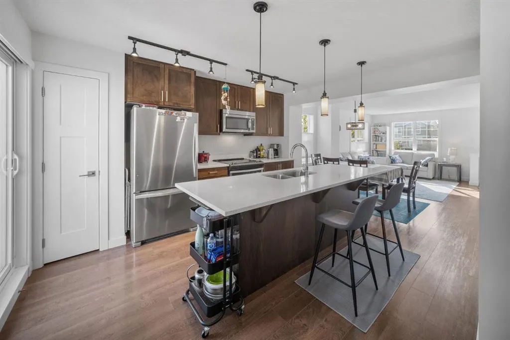 139 Evanscrest Gardens NW