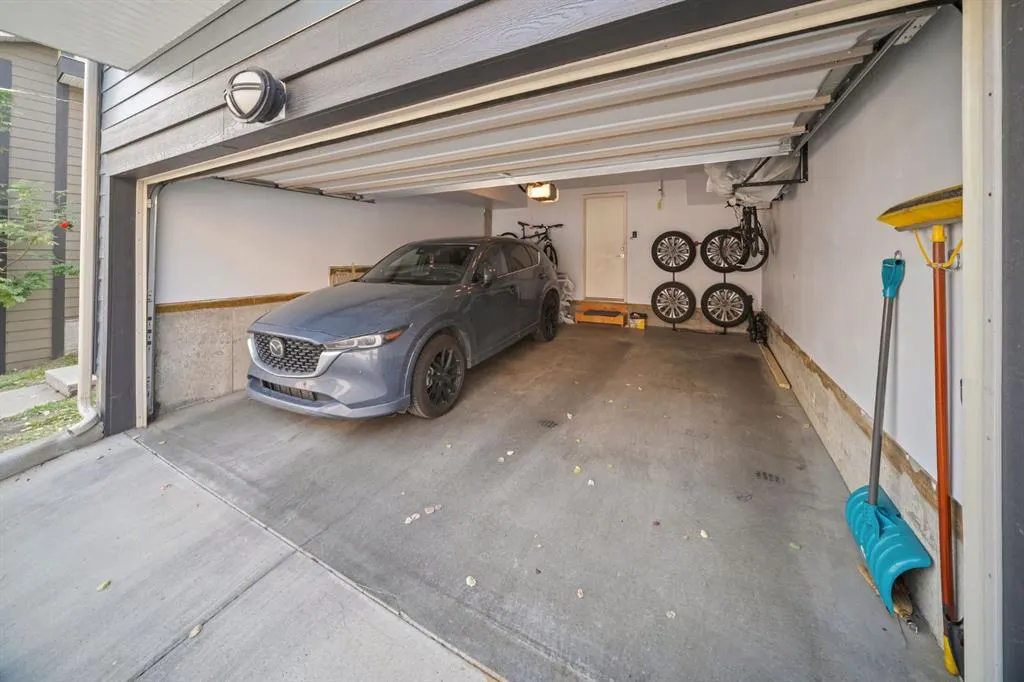 139 Evanscrest Gardens NW