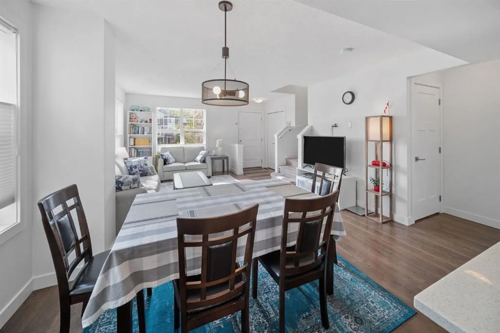 139 Evanscrest Gardens NW