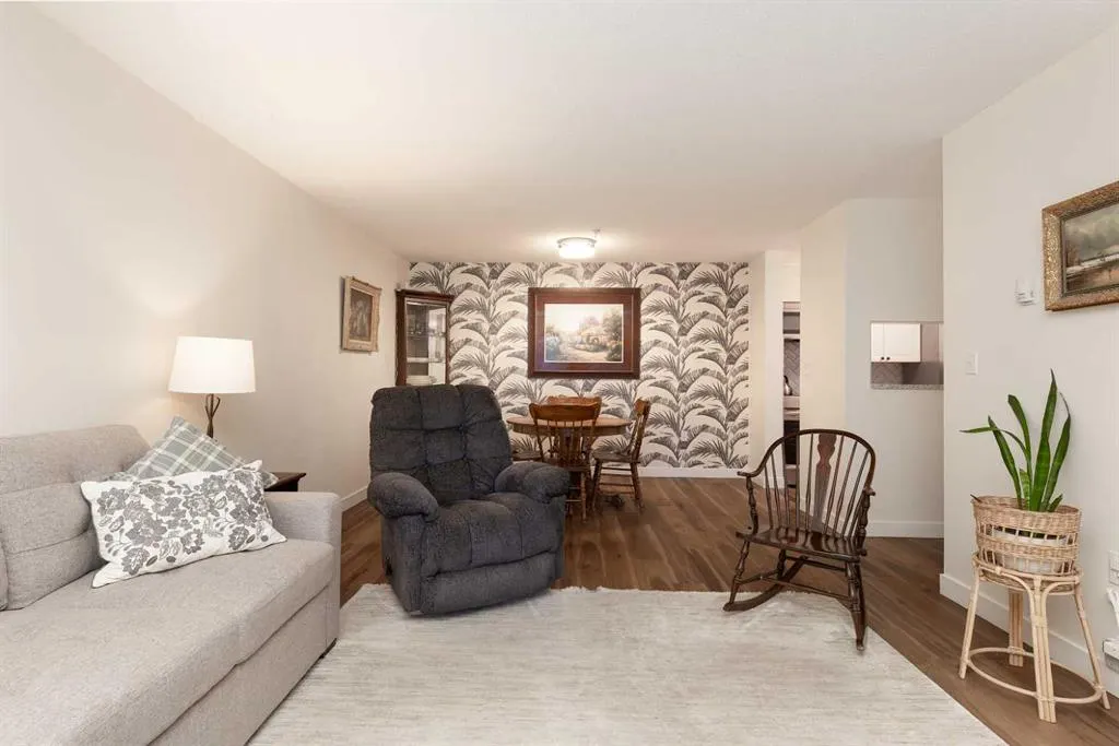 485 Red Crow Boulevard W, #108