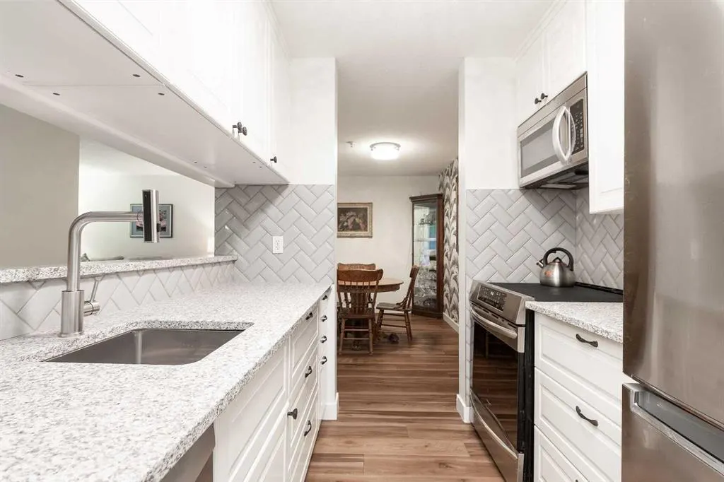 485 Red Crow Boulevard W, #108
