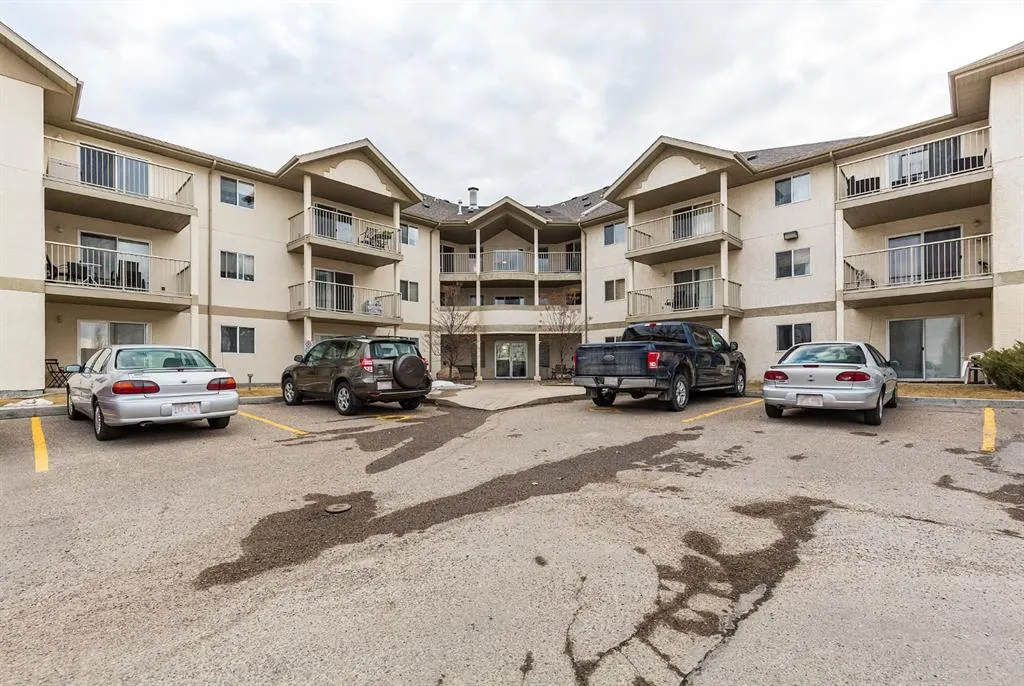 485 Red Crow Boulevard W, #108