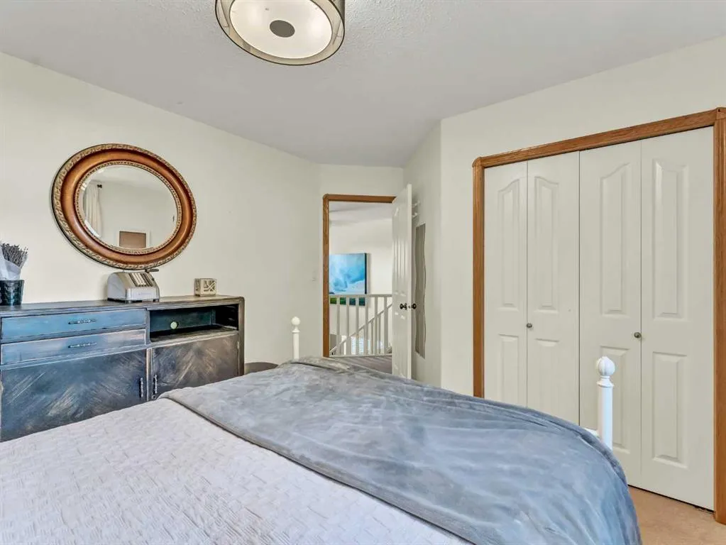 12 Sunrise Court SW