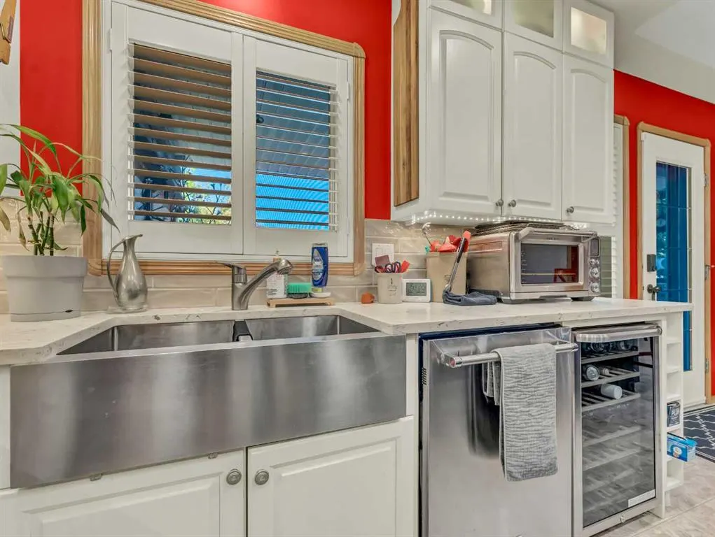 12 Sunrise Court SW