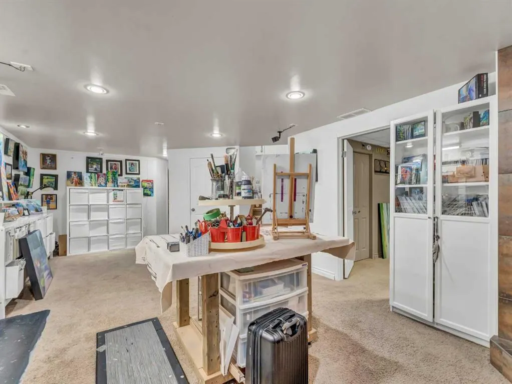 12 Sunrise Court SW