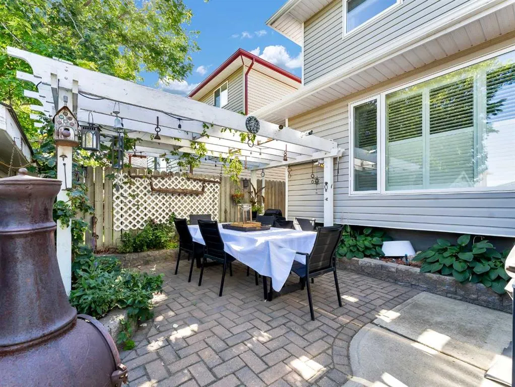 12 Sunrise Court SW