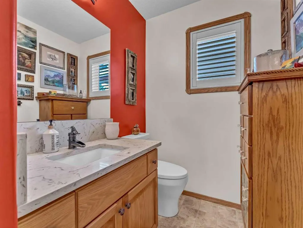 12 Sunrise Court SW