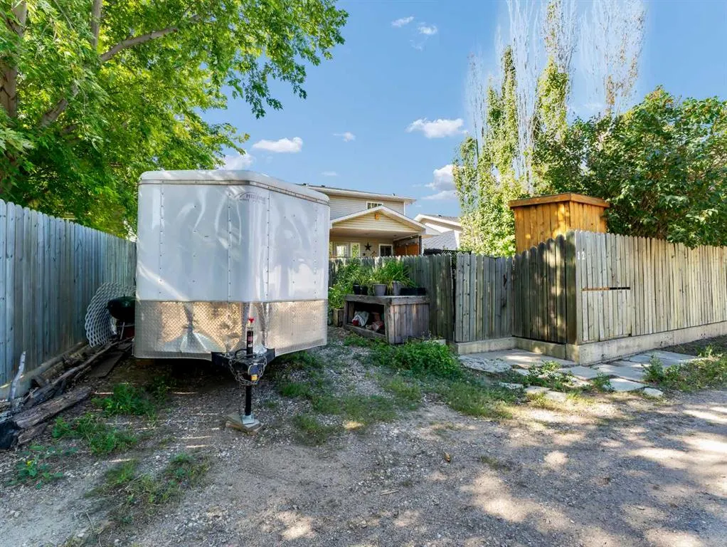 12 Sunrise Court SW