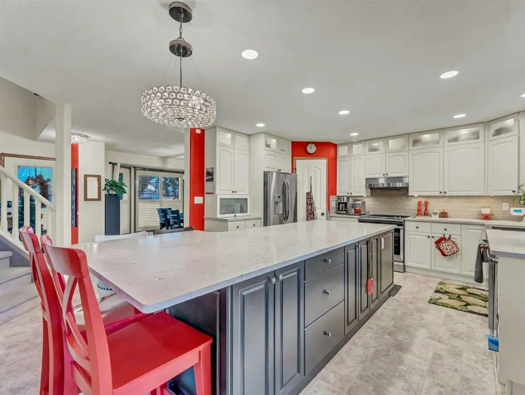 12 Sunrise Court SW