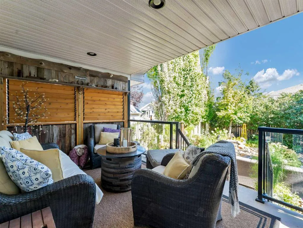 12 Sunrise Court SW