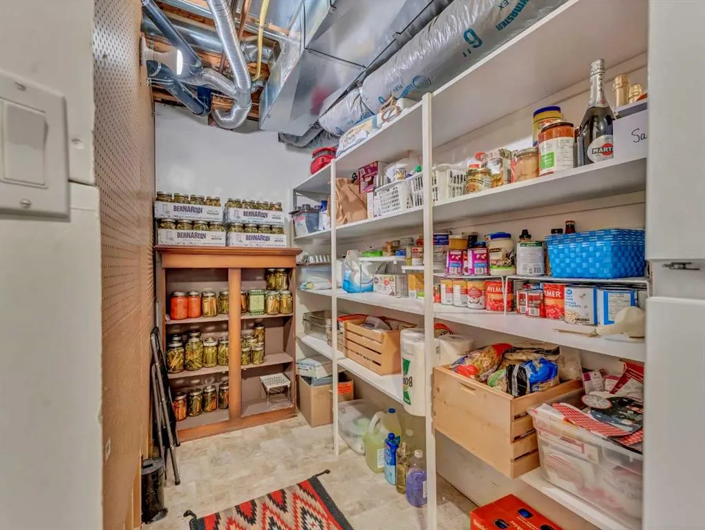 12 Sunrise Court SW