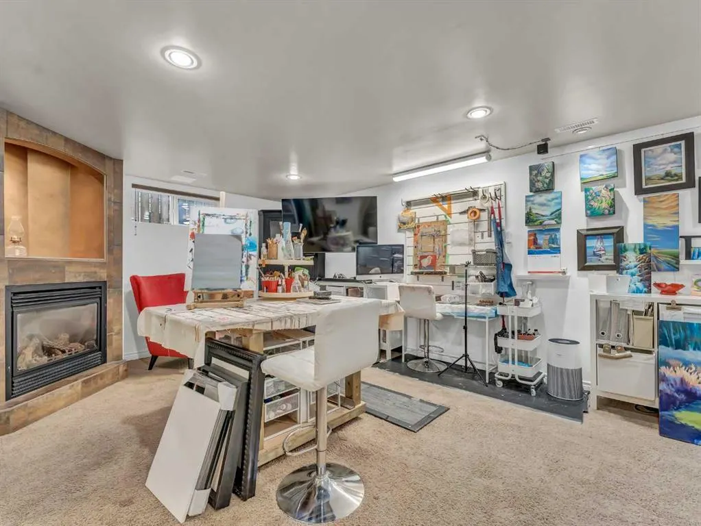 12 Sunrise Court SW