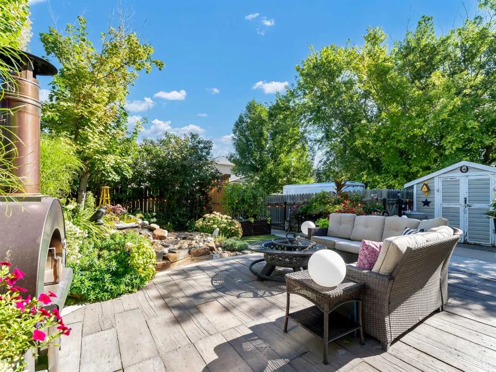 12 Sunrise Court SW