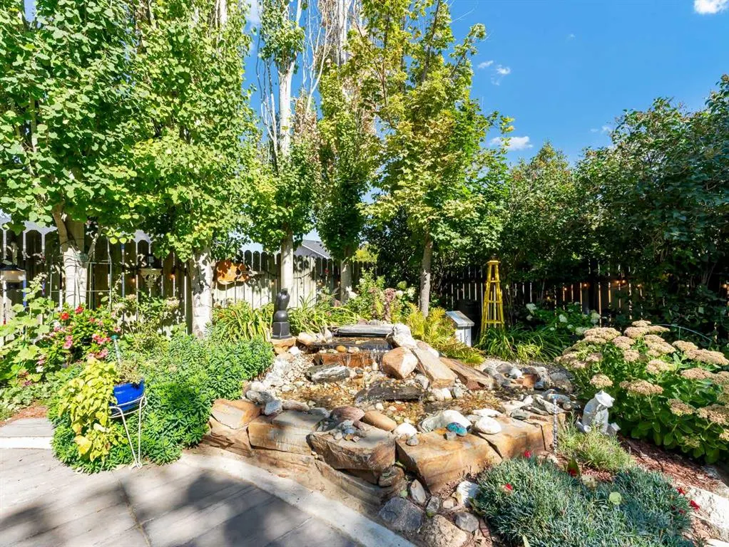 12 Sunrise Court SW