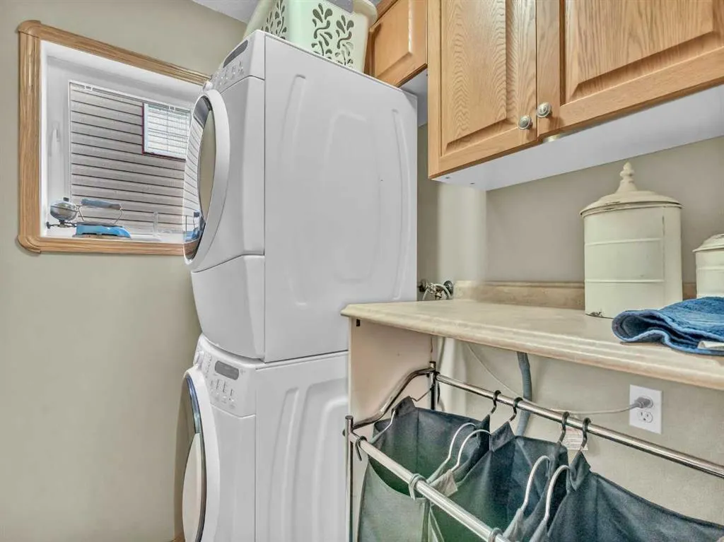 12 Sunrise Court SW