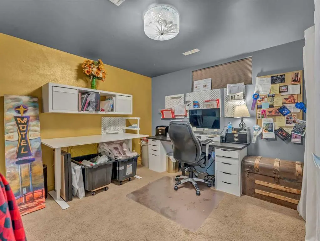 12 Sunrise Court SW