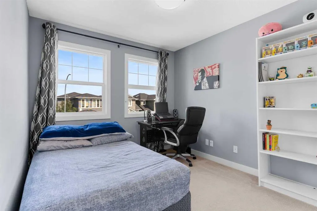 172 Evanspark Gardens NW