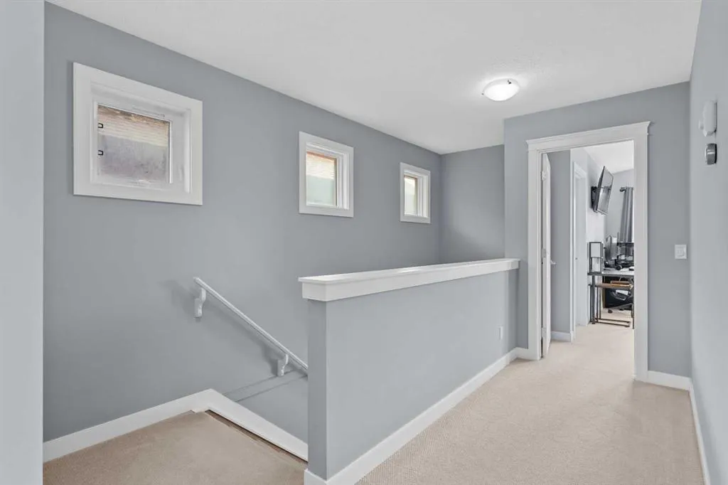 172 Evanspark Gardens NW