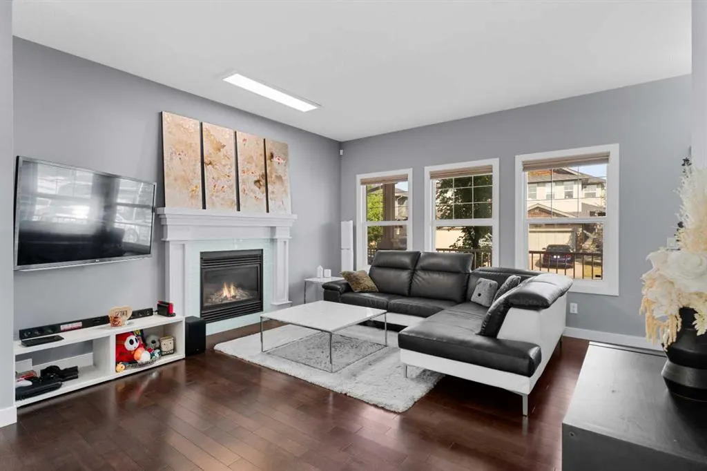 172 Evanspark Gardens NW