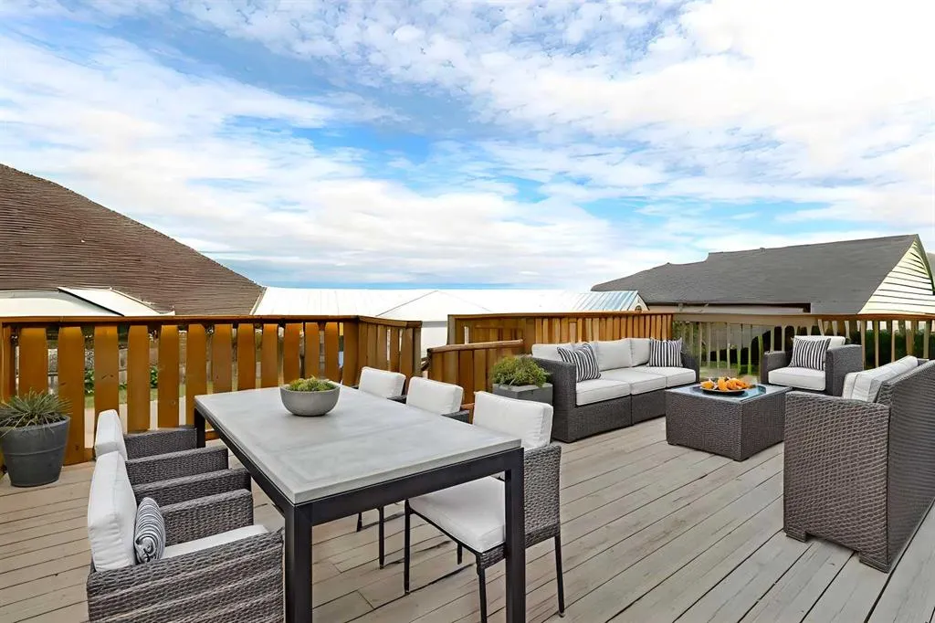 200 Macewan Glen Drive NW
