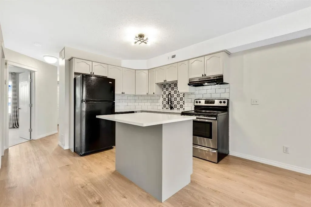 103 Strathaven Drive, #321