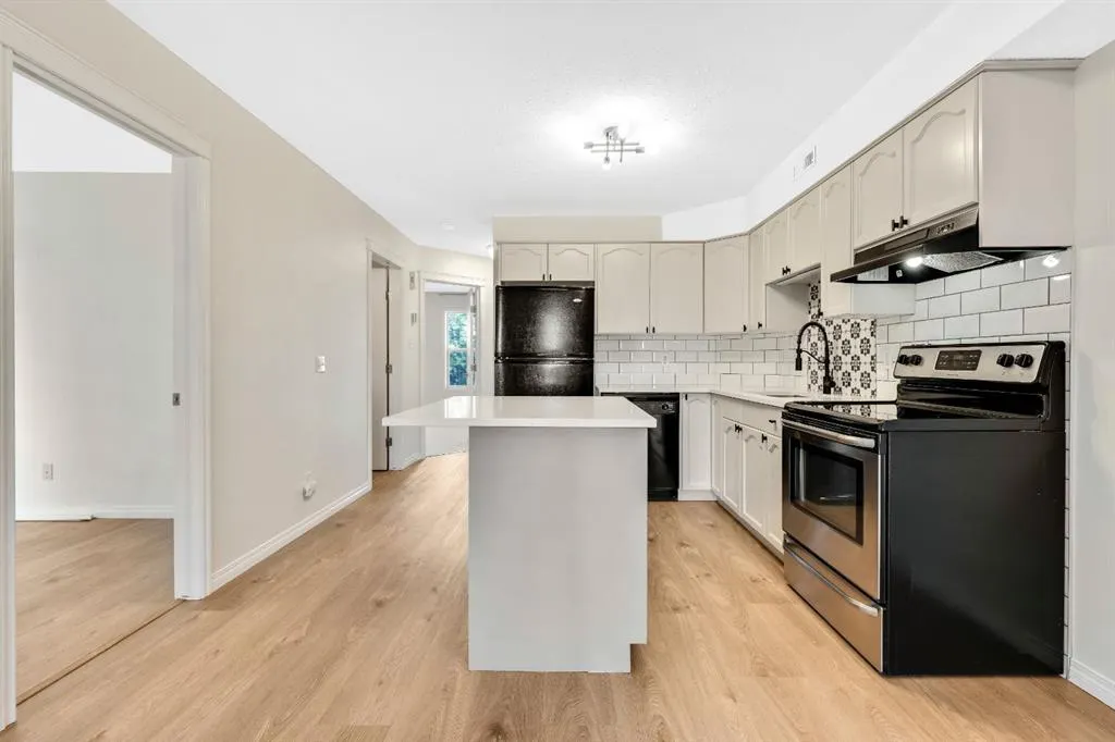 103 Strathaven Drive, #321