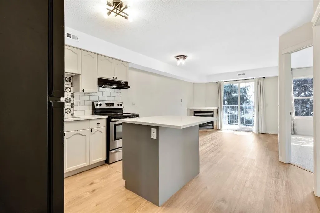 103 Strathaven Drive, #321