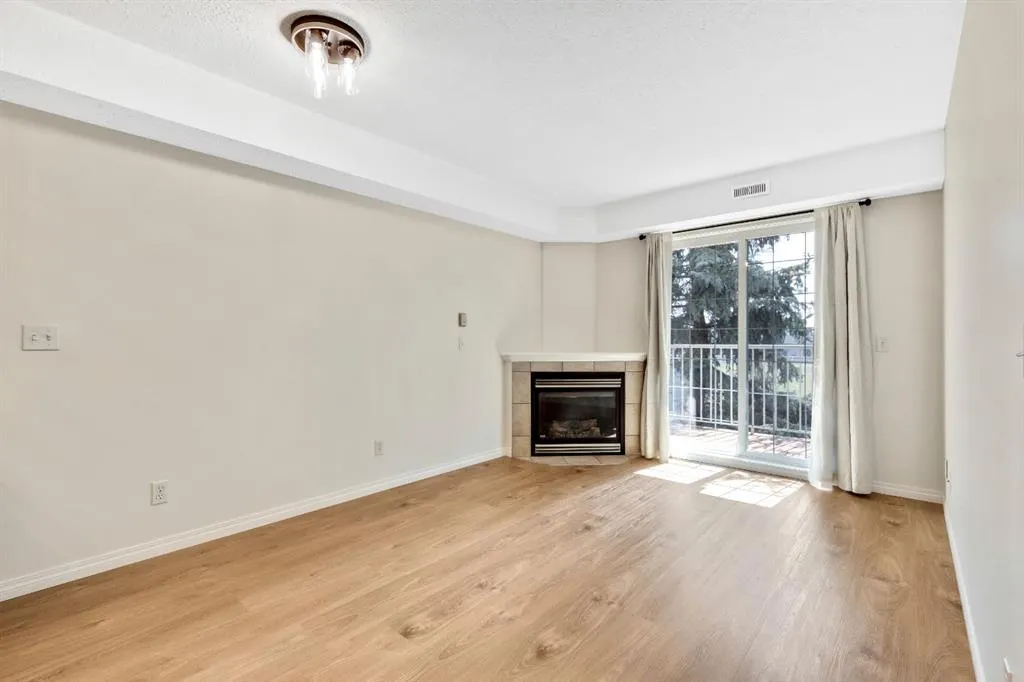 103 Strathaven Drive, #321