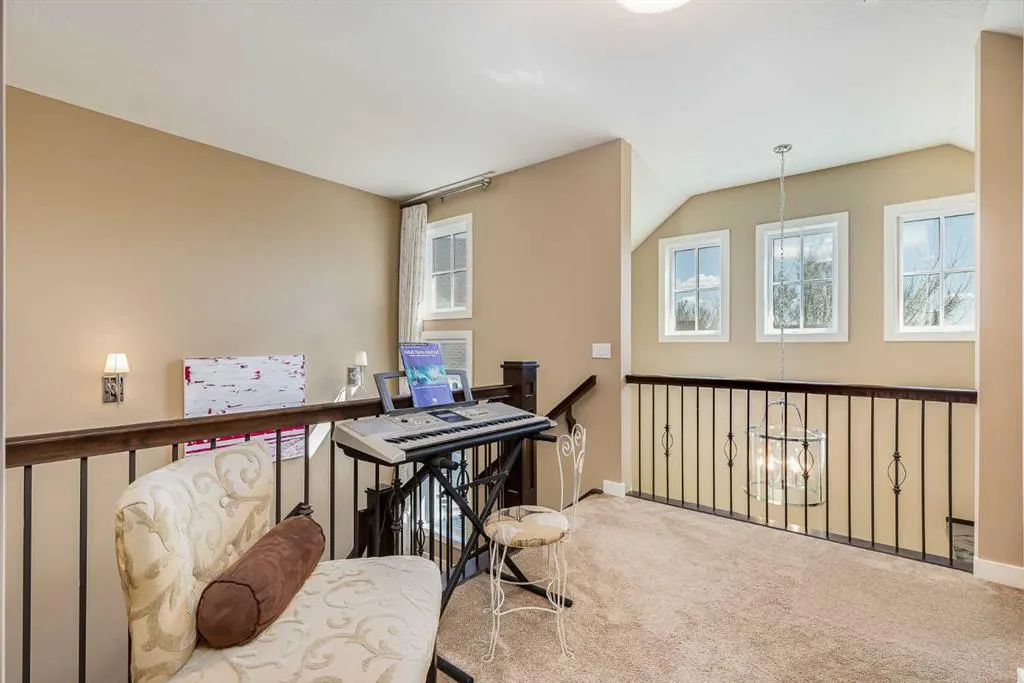 42 Cooperstown Court SW