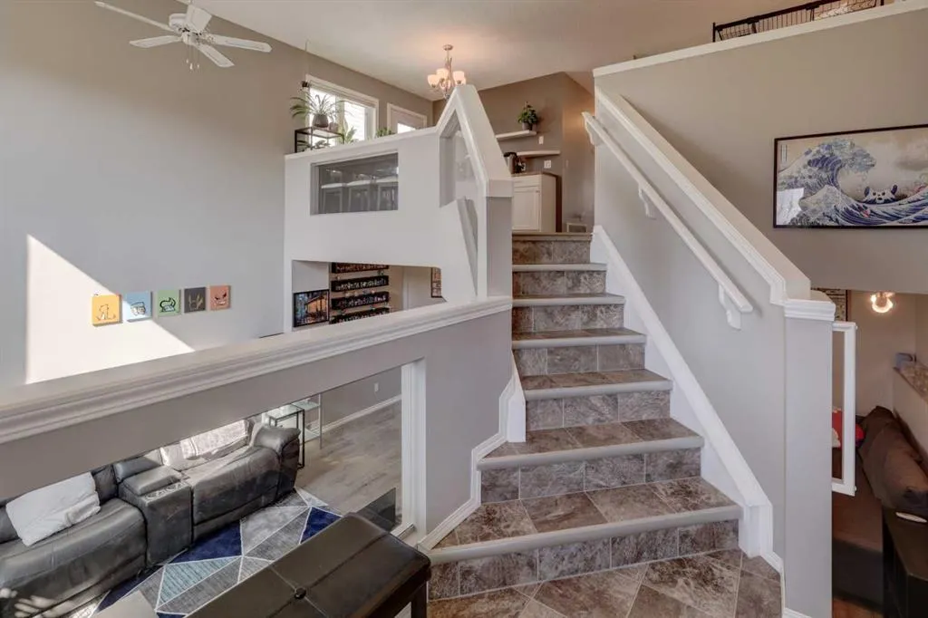 246 Arbour Grove Close NW
