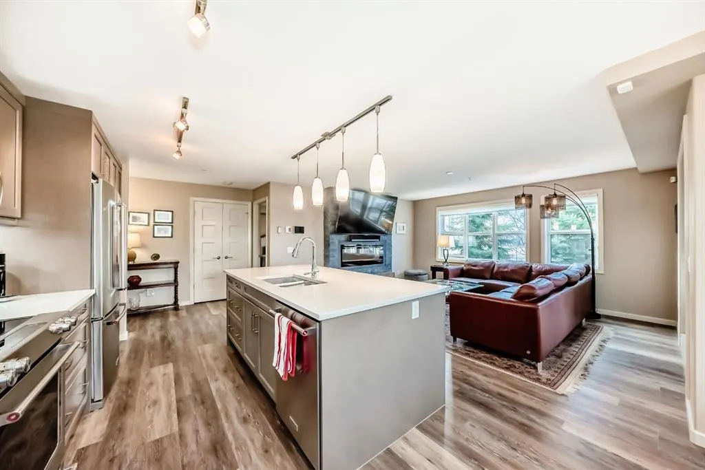 10 Market Boulevard SE, #2110