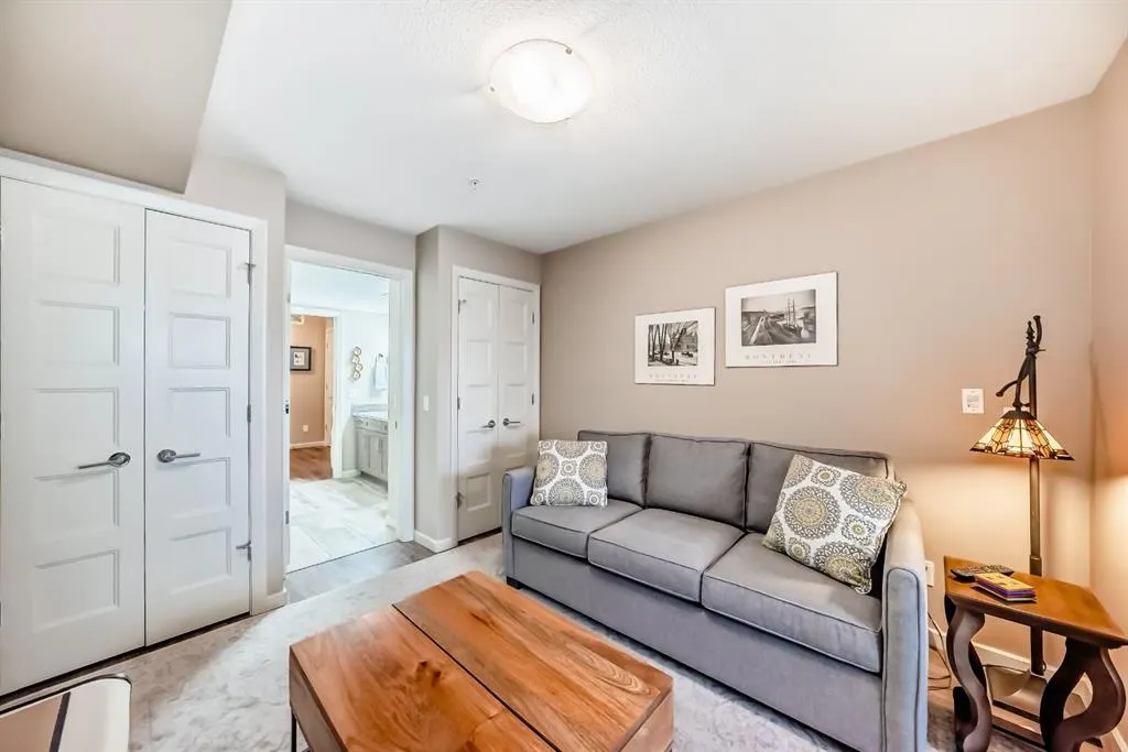 10 Market Boulevard SE, #2110