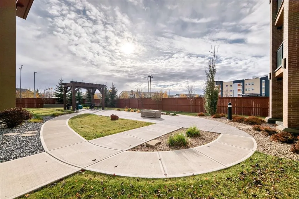 10 Market Boulevard SE, #2110