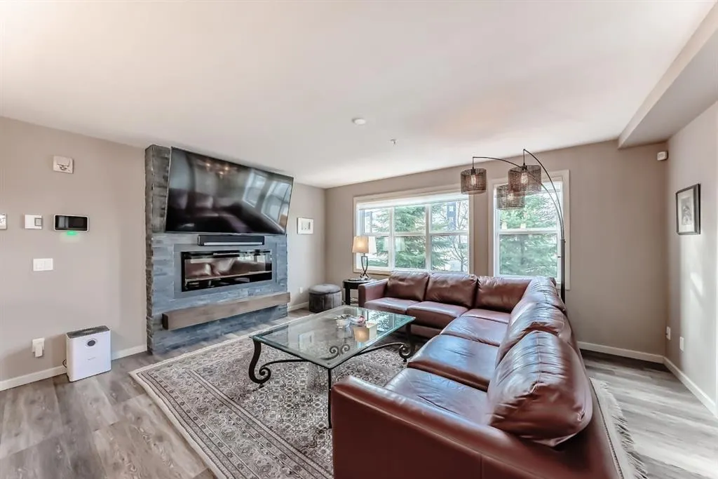 10 Market Boulevard SE, #2110