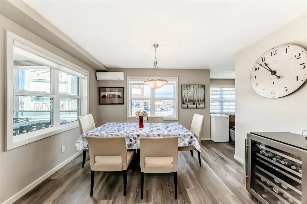 10 Market Boulevard SE, #2110