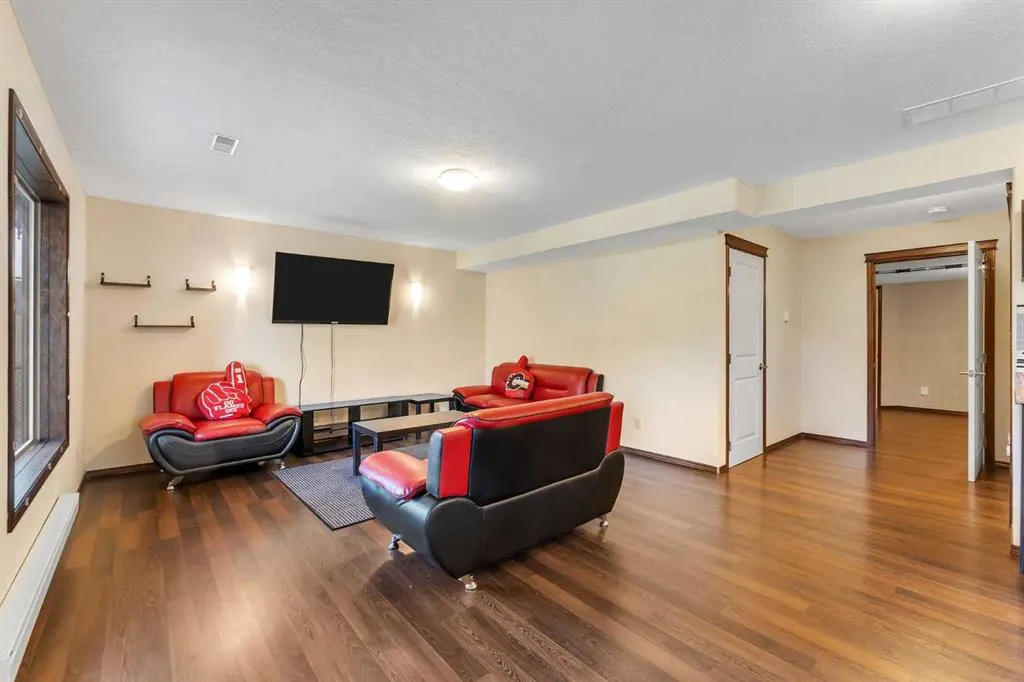 126 Tuscany Summit Heath NW