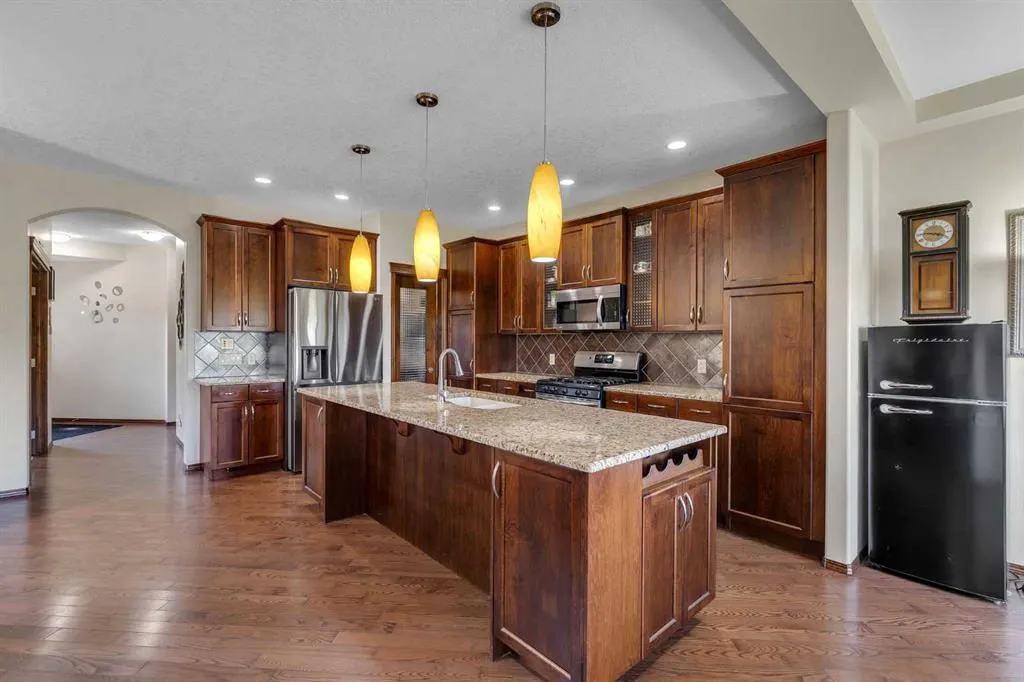 126 Tuscany Summit Heath NW