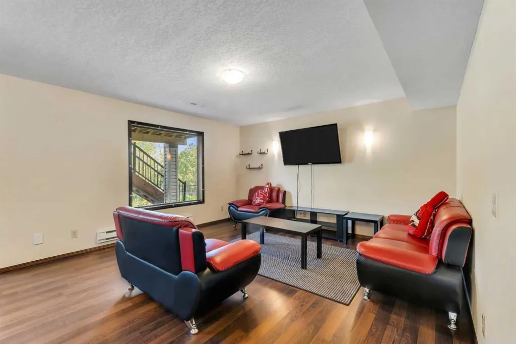 126 Tuscany Summit Heath NW