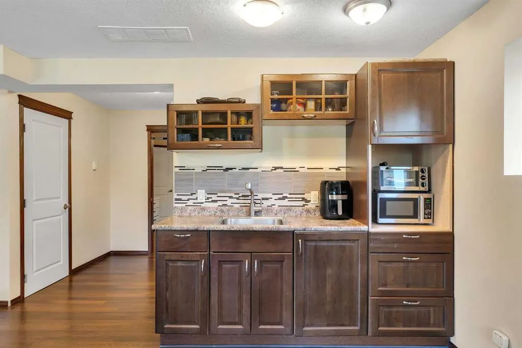 126 Tuscany Summit Heath NW