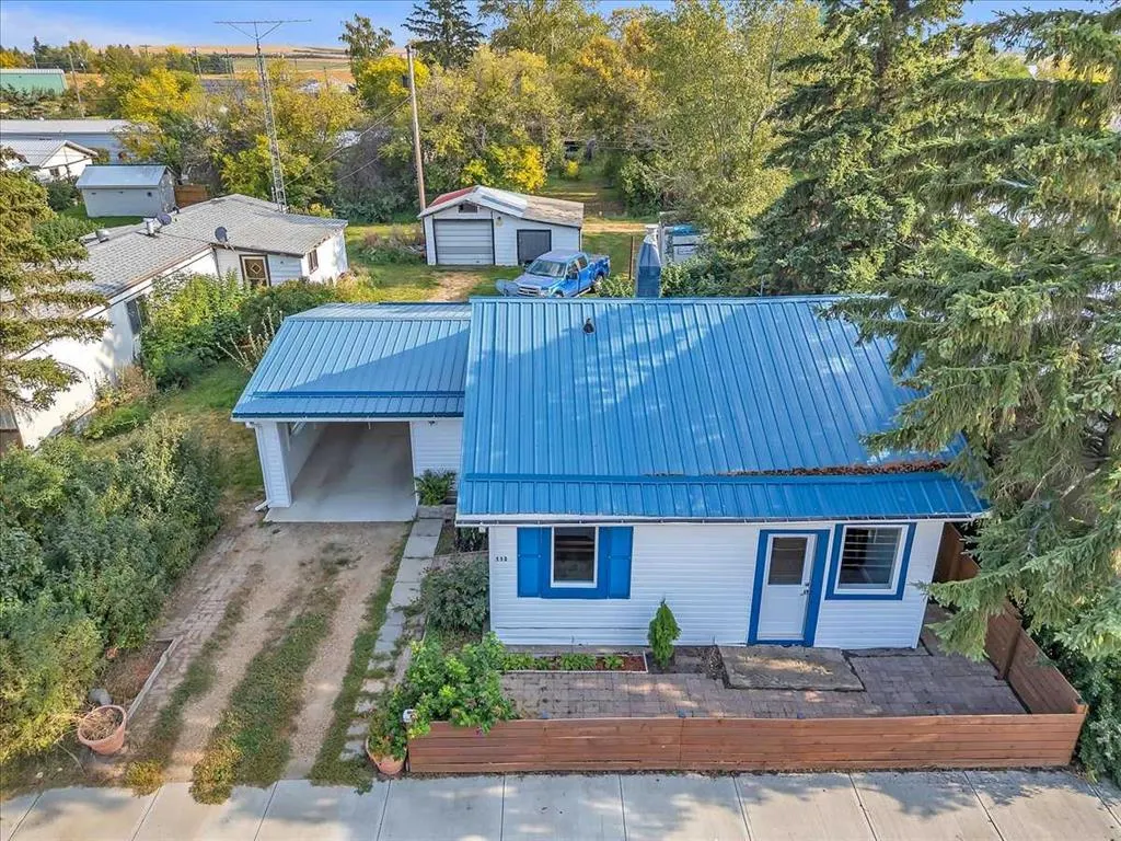 113 2nd Avenue E