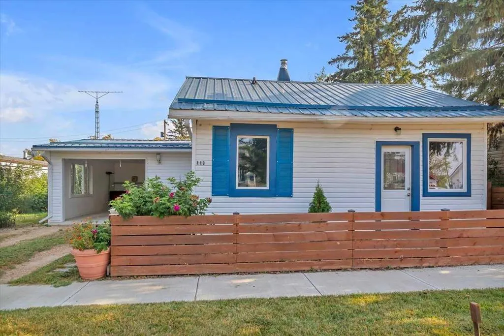113 2nd Avenue E