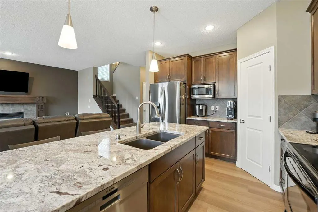 247 Copperpond Circle SE