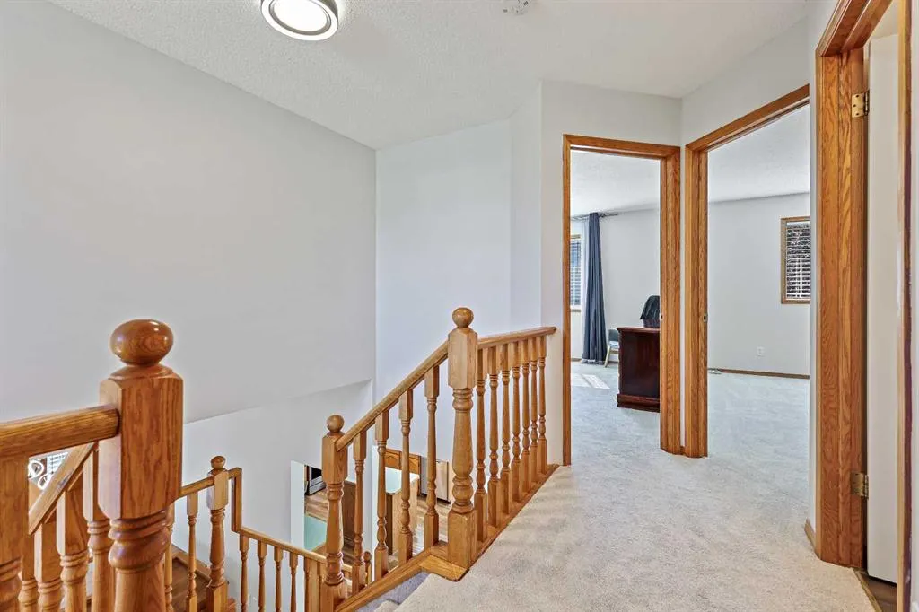 109 Macewan Park View NW