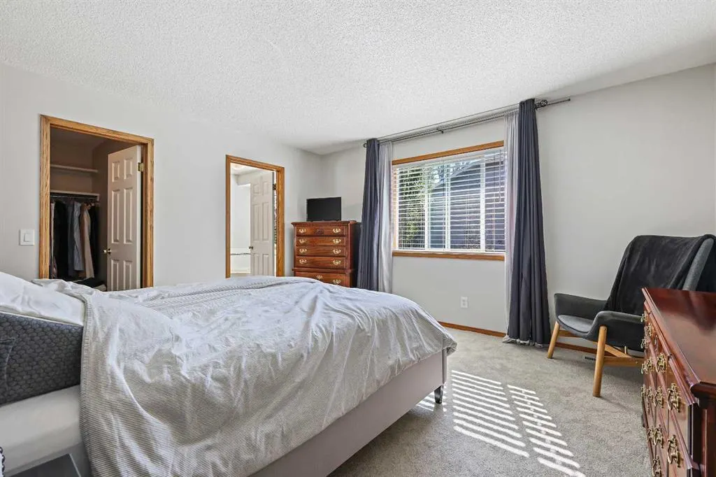 109 Macewan Park View NW
