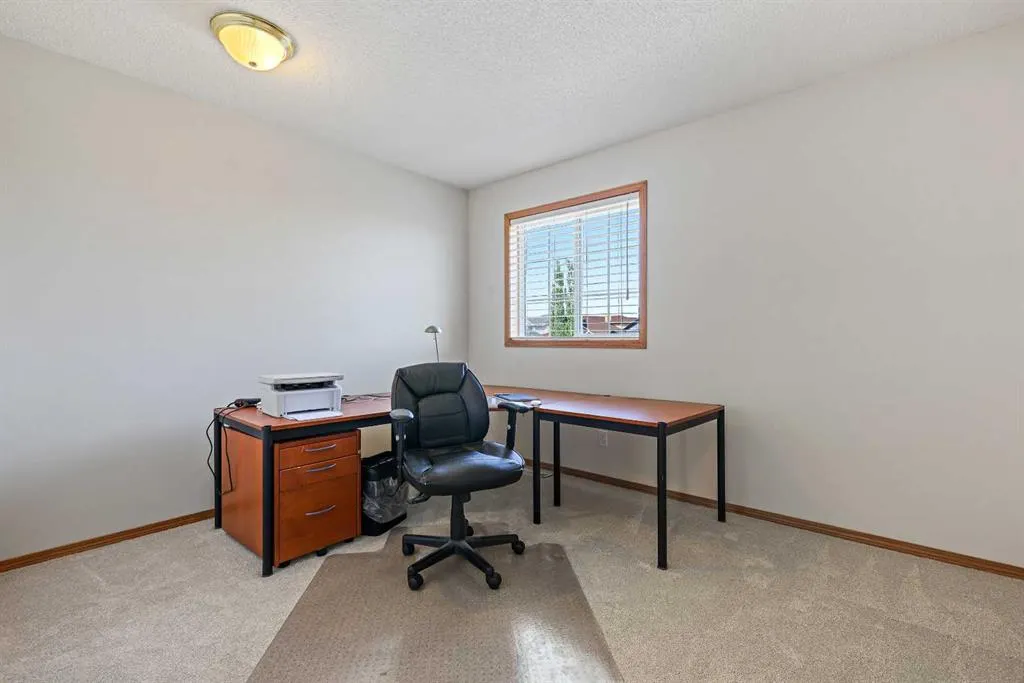 109 Macewan Park View NW