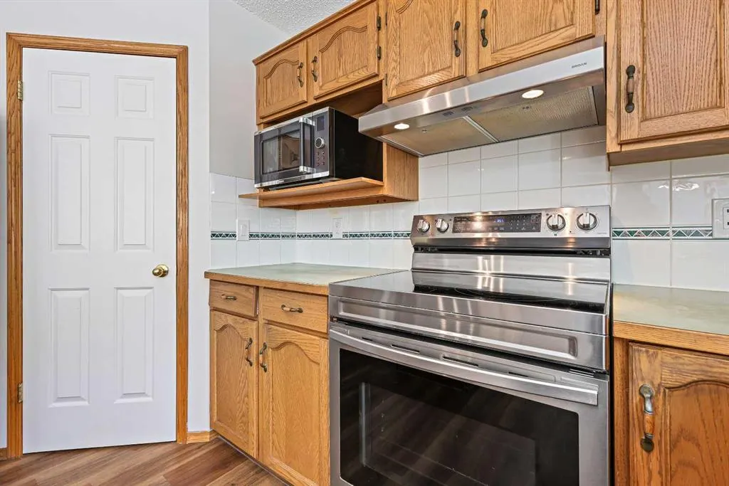 109 Macewan Park View NW