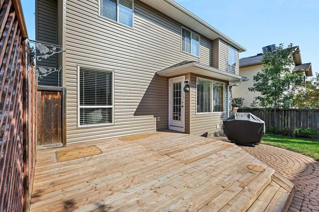 109 Macewan Park View NW