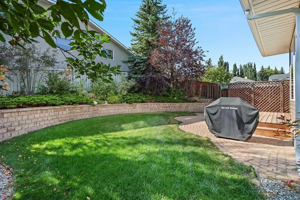 109 Macewan Park View NW